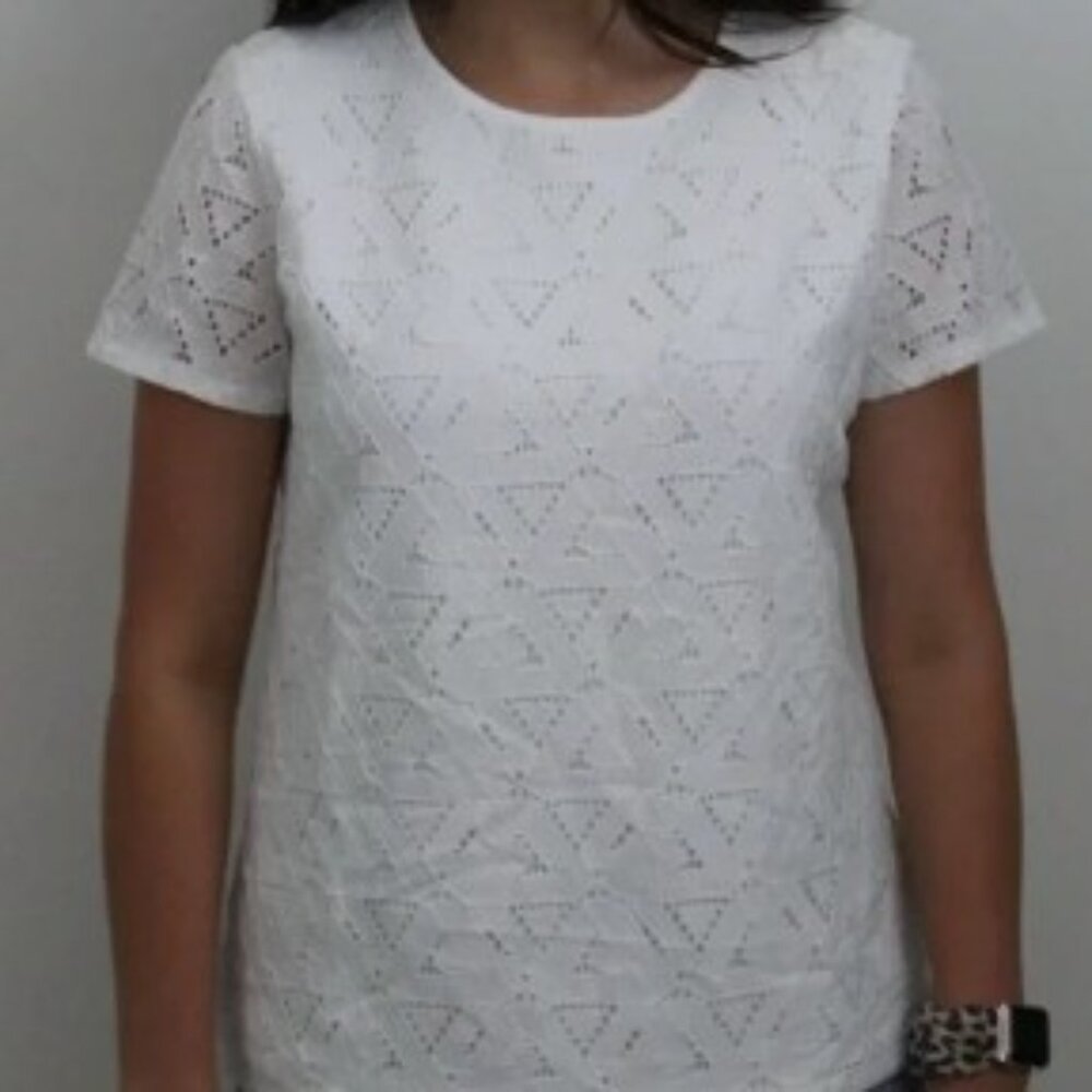 L - Marc NY Soft White Lined Laser Cut Crochet Lace Overlay Short Sleeve Top
